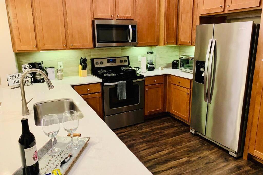 New Apart Downtown - 5Min Stadium/Parks/Museum Apartamento Houston Exterior foto
